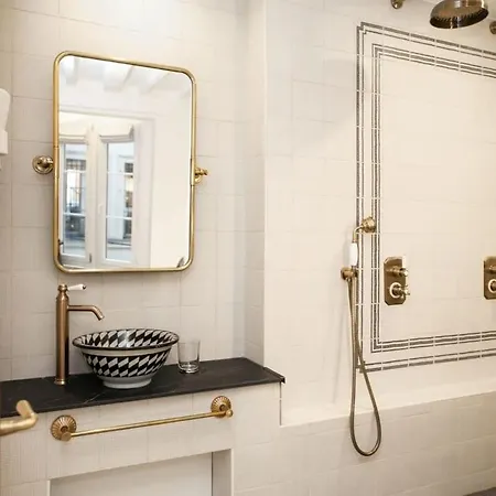 Apartment Magnifique Familial Grand Boulevard-4p - Flat-guest Paris