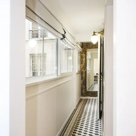 Apartment Magnifique Familial Grand Boulevard-4p - Flat-guest Paris