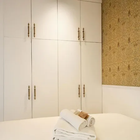 Apartment Magnifique Familial Grand Boulevard-4p - Flat-guest Paris